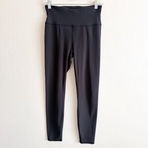 Vuori Rib Studio Legging in black size Medium